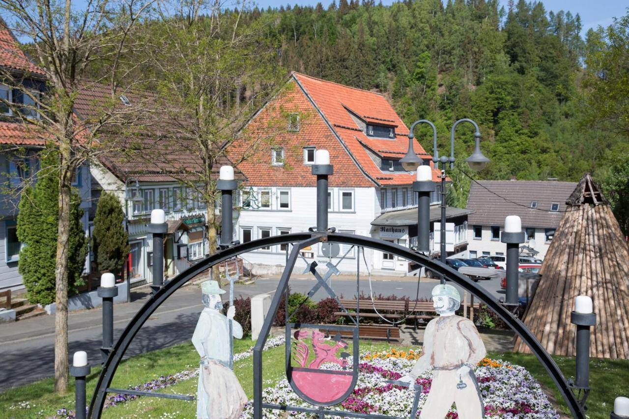Historisches Hotel Rathaus Lautenthal Exteriör bild